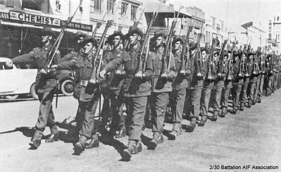 B Company, 10 Platoon
Marching in Tamworth.
