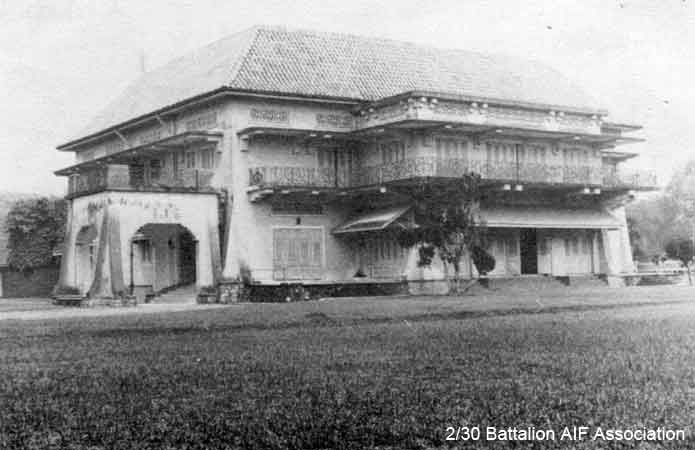 Makan 269
"The Battalion's "Last Stand". A view of Tyersall Palace, as it stands today."
Keywords: 061222 Makan269