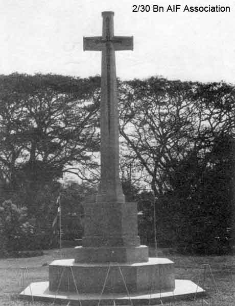 Makan 269
"The Memorial Cross at the Allied War Cemetery, Kanchanaburi, Thailand."
Keywords: 061222 Makan269