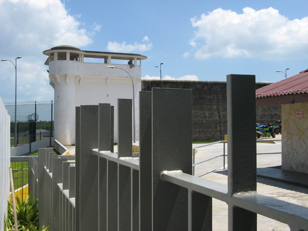 Changi Prison
Watchtower at Changi Gaol
Keywords: 20121111g