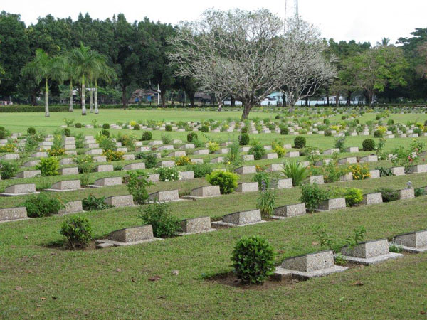 Thanbyuzayat War Cemetery
Thanbyuzayat War Cemetery - looking from 'A' section
Keywords: 20131030b