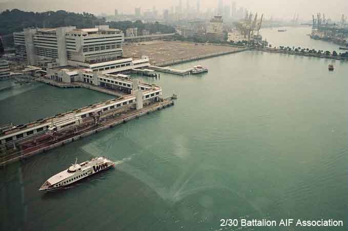 Keppel Harbour, Singapore
Overlooking the Jardine Steps and Singapore docks.
Keywords: 061226
