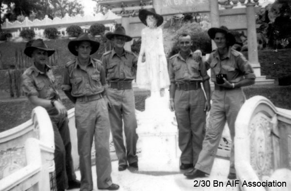 At Tiger Balm, Malaya, 1941
Left to right:
1) unknown
2) NX46914 - BROWN, Alan Keith, Pte. - HQ Signals
3) unknown
4) unknown
5) unknown
Keywords: batupahat