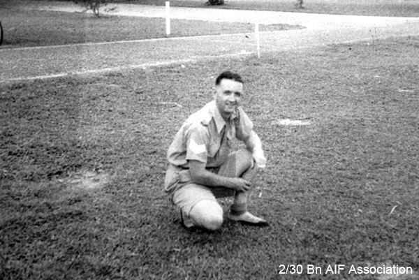 On leave in Batu Pahat, 1941
NX47951 - NAGLE, Athol Gervase, L/Sgt. - B Ord. Room
Keywords: batupahat